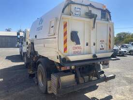 Hino FG 1628 & VT651 Sweeper Unit - picture2' - Click to enlarge