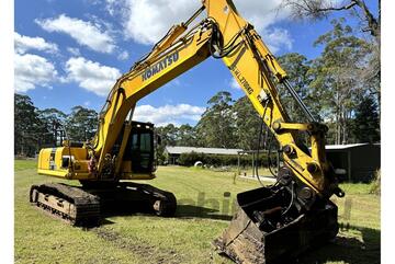 Komatsu   PC220LC-8MO EXCAVATOR