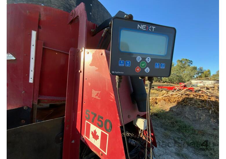 Used jaylor JAYLOR 5750 VERTICAL MIXER Vertical Feed Mixer in