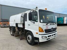 2004 Hino FG1J Dual Control Sweeper - picture0' - Click to enlarge