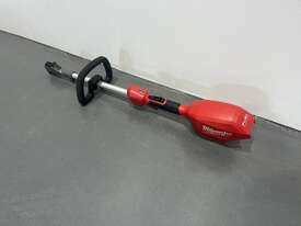 Milwaukee cordless pole power head - picture0' - Click to enlarge