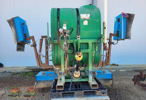 (7658) 3pl, 1,000Ltr Gold-Acres Shielded Inter-row Sprayer (Toolamba, VIC)