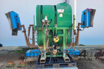 (7658) 3pl, 1,000Ltr Gold-Acres Shielded Inter-row Sprayer (Toolamba, VIC)