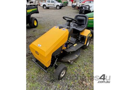 Greenfield Fastcut 2 Lawn Garden Tractors