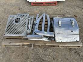 Pallet of Wheel Arches & Standing Platforms - picture0' - Click to enlarge