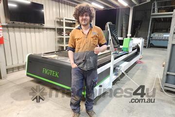 3015 Fiber Laser 2kw: High-Precision Linear Guide Transmission