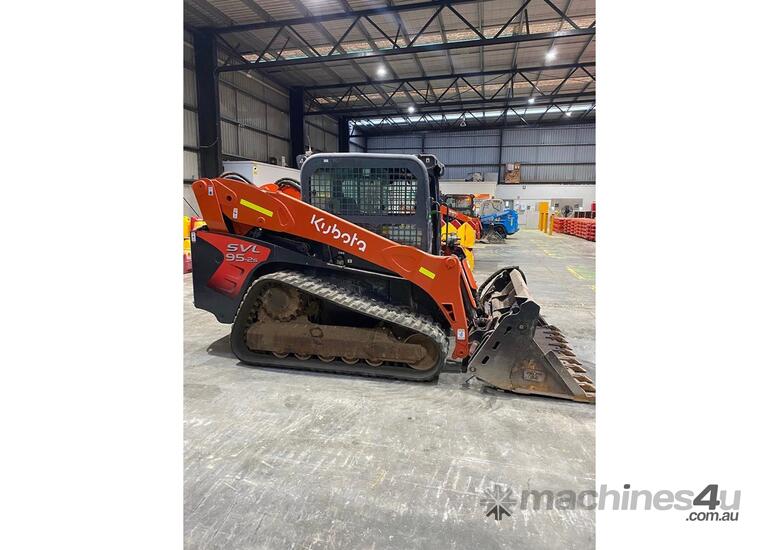 caption 2017 KUBOTA SVL95-2S Track Loader with 4in1 Bucket