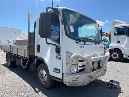 2013 Isuzu NPR 200 Tray Top