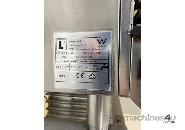 caption Oven Turbofan EC40M10 - Full Size 10 Tray Manual / Electric Combi Oven with direct steam