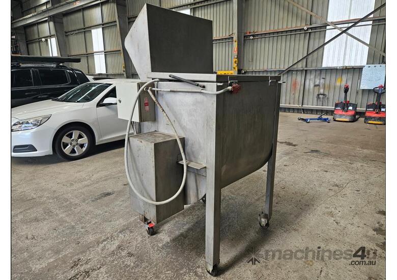 caption Paddle Animal Feed Mixer Machine