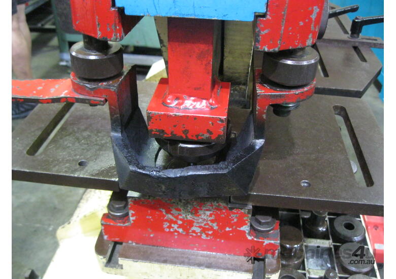 caption Minimach English 60 ton Hydraulic Punch and Shear
