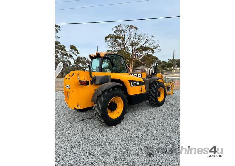 caption 2014 JCB 531-70 Agri Telehandler