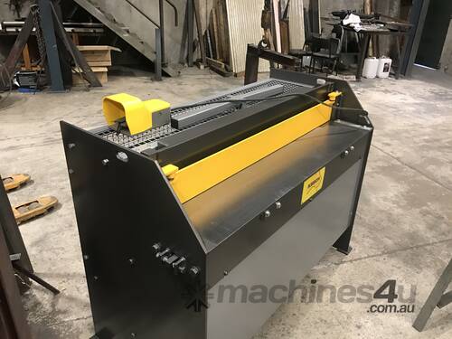 Keech Engineering Single-Phase 10 Amp Hydraulic Guillotine 1250mm x 1.6mm 240v Australian Made