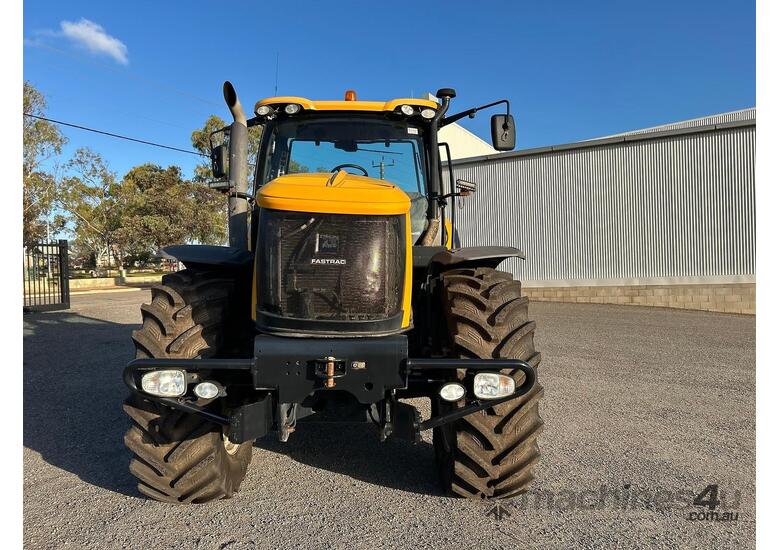 2013 JCB 8310 FASTRAC TRACTOR 