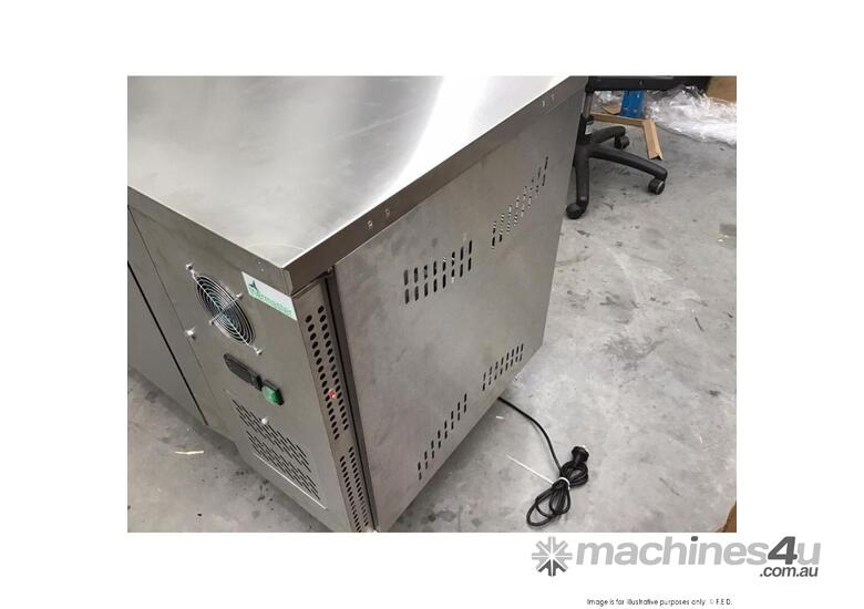 GN2100TN TROPICALISED 2 Door Gastronorm Bench Fridge