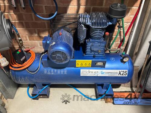 caption Pilot K25 Air Compressor