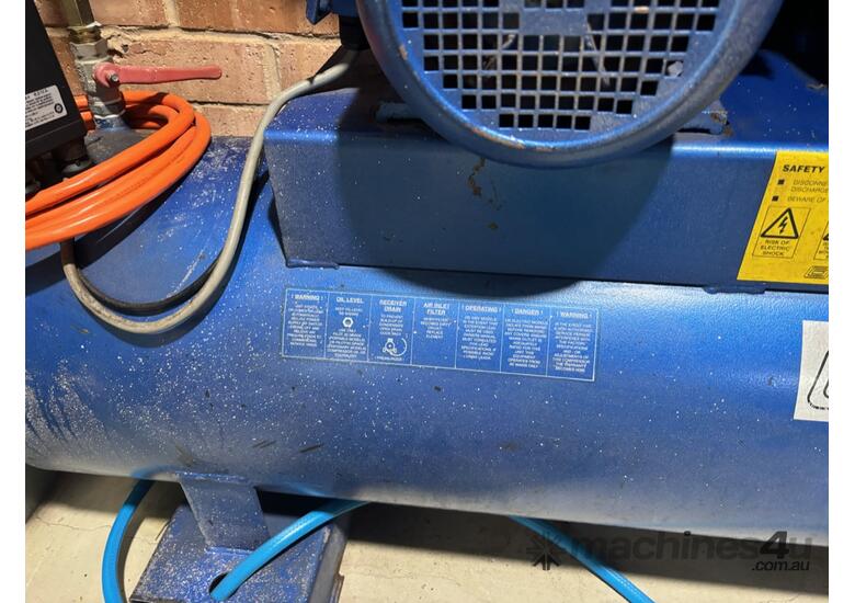 caption Pilot K25 Air Compressor