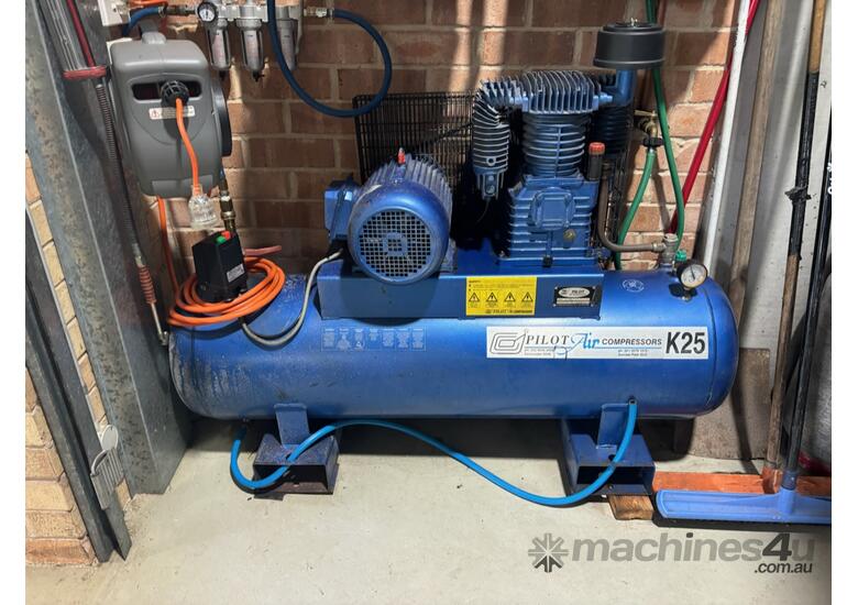 caption Pilot K25 Air Compressor
