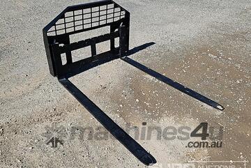 Unused GIYI Skidsteer Forks