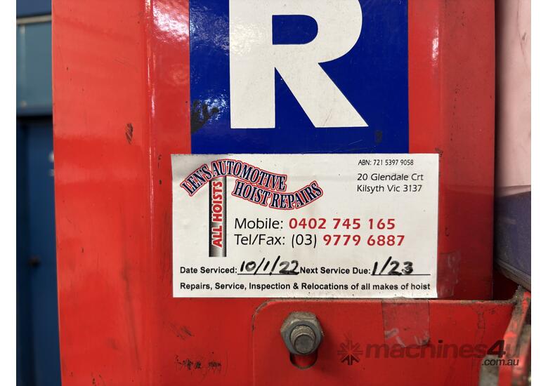 caption Molnar Type 4488 4000KG 4 Post Hoist 415V