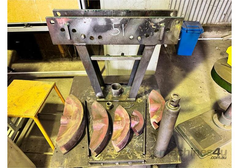 caption PIPE BENDING TABLE / KIT
