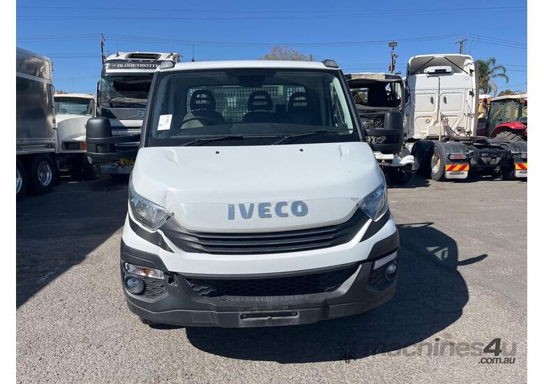 caption 2018 Iveco Daily 45 170 Table Top
