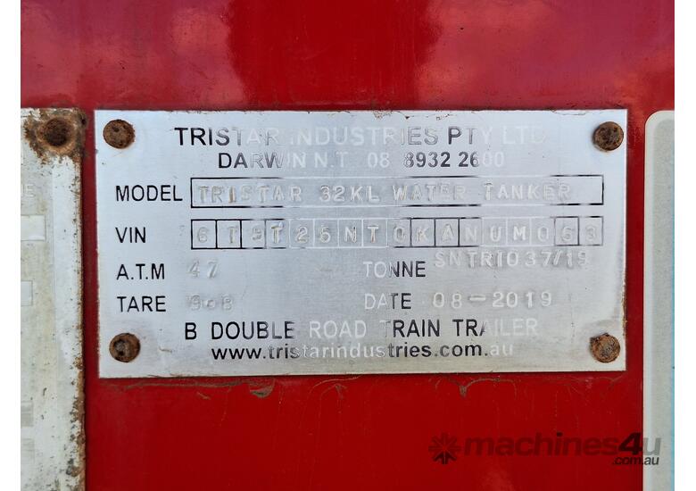 caption 2019 Tristar 32KL Tri Axle Water Tanker Trailer