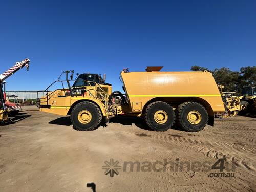 2015 Caterpillar 745C Water Truck Shermac Tank