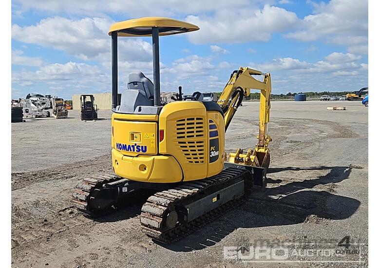 2021 Komatsu PC30MR-5 