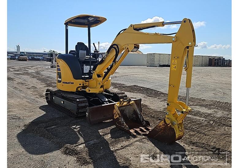 2021 Komatsu PC30MR-5 