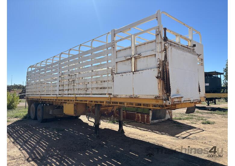 caption 1965 Haulmark Dual Axle Single Deck