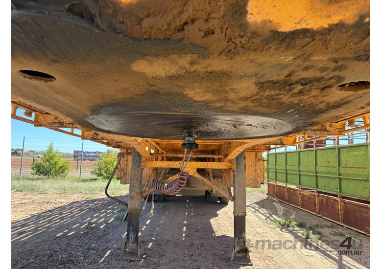 caption 1965 Haulmark Dual Axle Single Deck