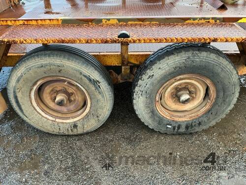 caption 2008 Custom Beaver Tail Plant Trailer