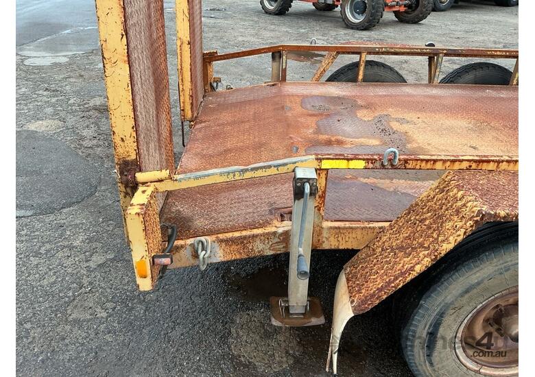 caption 2008 Custom Beaver Tail Plant Trailer
