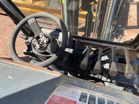 Uni Carriers Corporation KY1F2A25U Forklift - picture0' - Click to enlarge