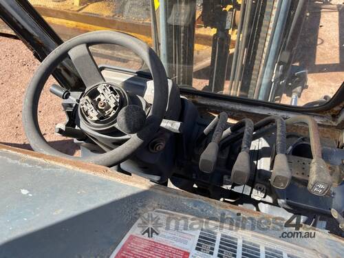 caption Uni Carriers Corporation KY1F2A25U Forklift