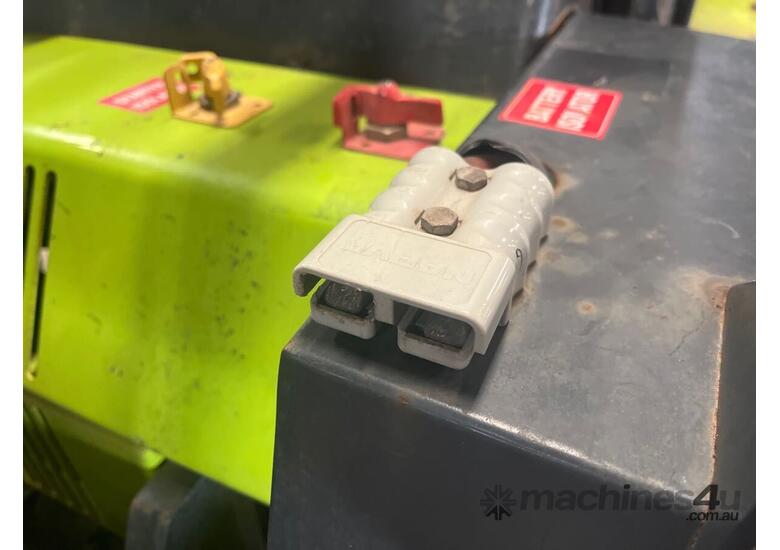 caption 2019 Agrimac TH-350 Forklift