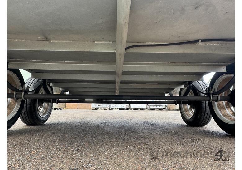 2025 John Papas JPT 365 Dual Axle Box Trailer