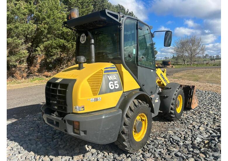 2013 Komatsu WA65-6