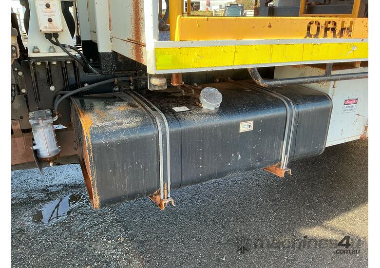 2017 Hino FG 500 1628 Crew Cab Service Body