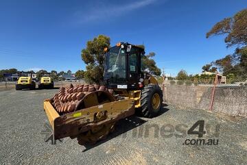 2017 Caterpillar CP533E Roller Compactor 2017 Caterpillar CP533E Roller Compactor