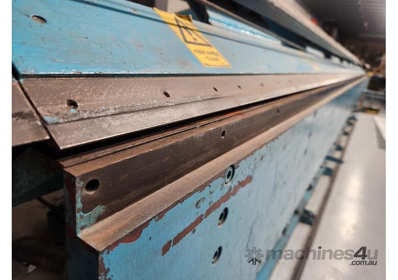 Imperial 8m slitter folder