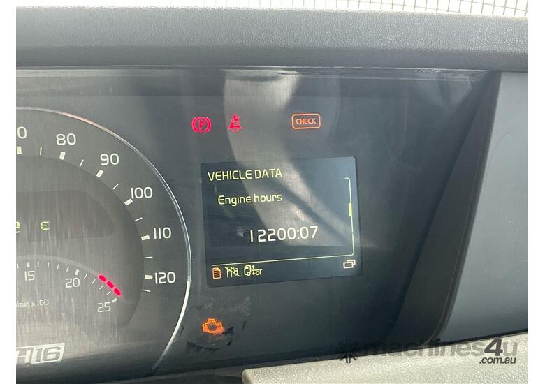 2017 Volvo FH16 Prime Mover Sleeper Cab