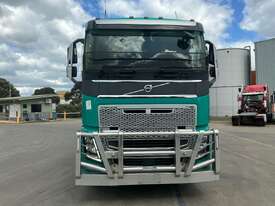 2017 Volvo FH16 Prime Mover Sleeper Cab - picture2' - Click to enlarge