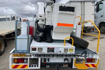 Isuzu 2023   FRR 110-240 EWP