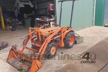 (10148) Kubota B7001 FEL & 3ft Slasher (Carisbrook, VIC)