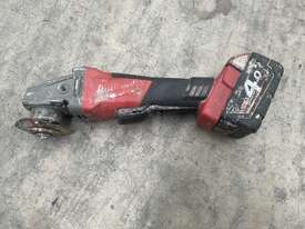Milwaukee M18 CAG125XPD Cordless Angle Grinder - picture0' - Click to enlarge