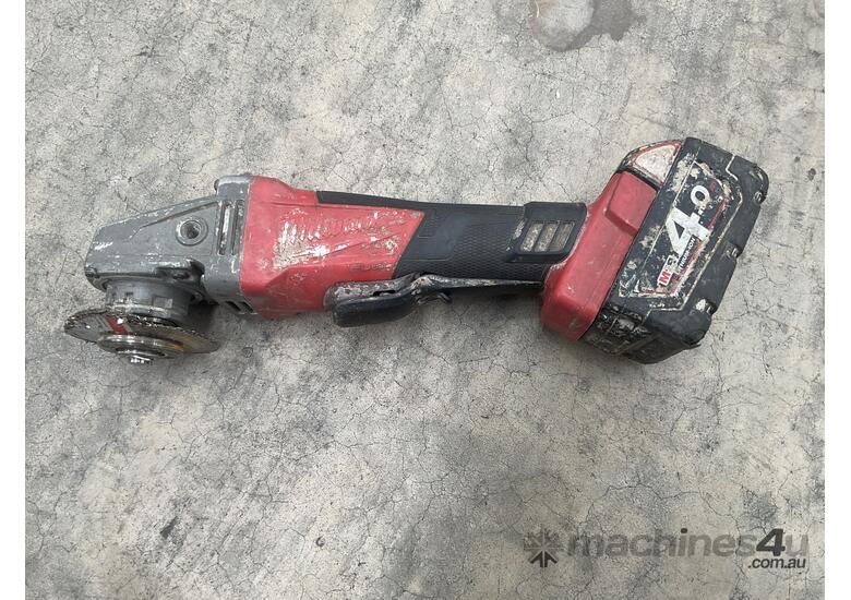 Milwaukee M18 CAG125XPD Cordless Angle Grinder
