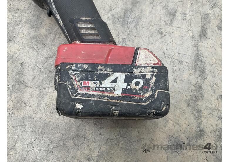 Milwaukee M18 CAG125XPD Cordless Angle Grinder