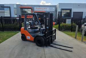 Toyota Forklift 2.5T Container Mast Dual Wheel (Unit#: U928)